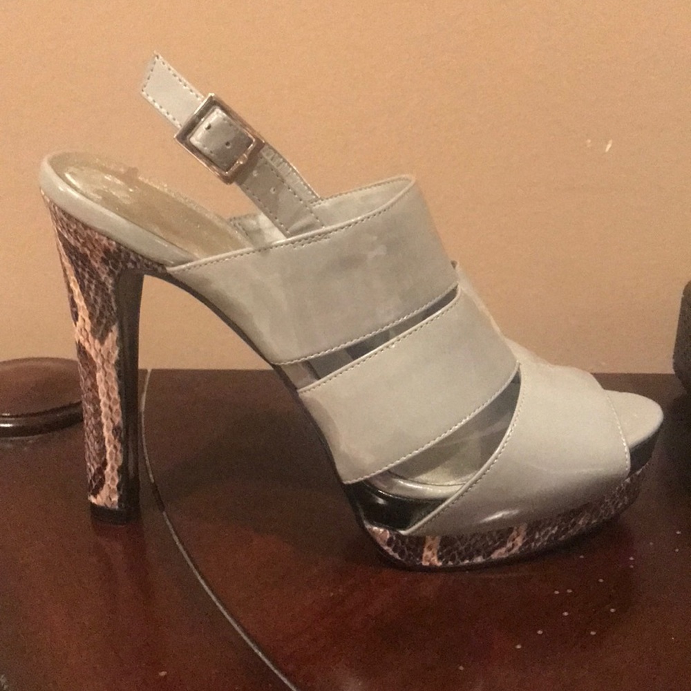 Jessica Simpson platforms